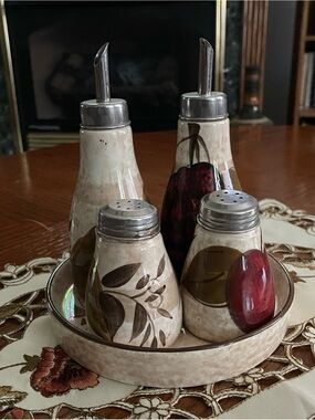 Oil & Vinegar/ Salt & Pepper Table Set
